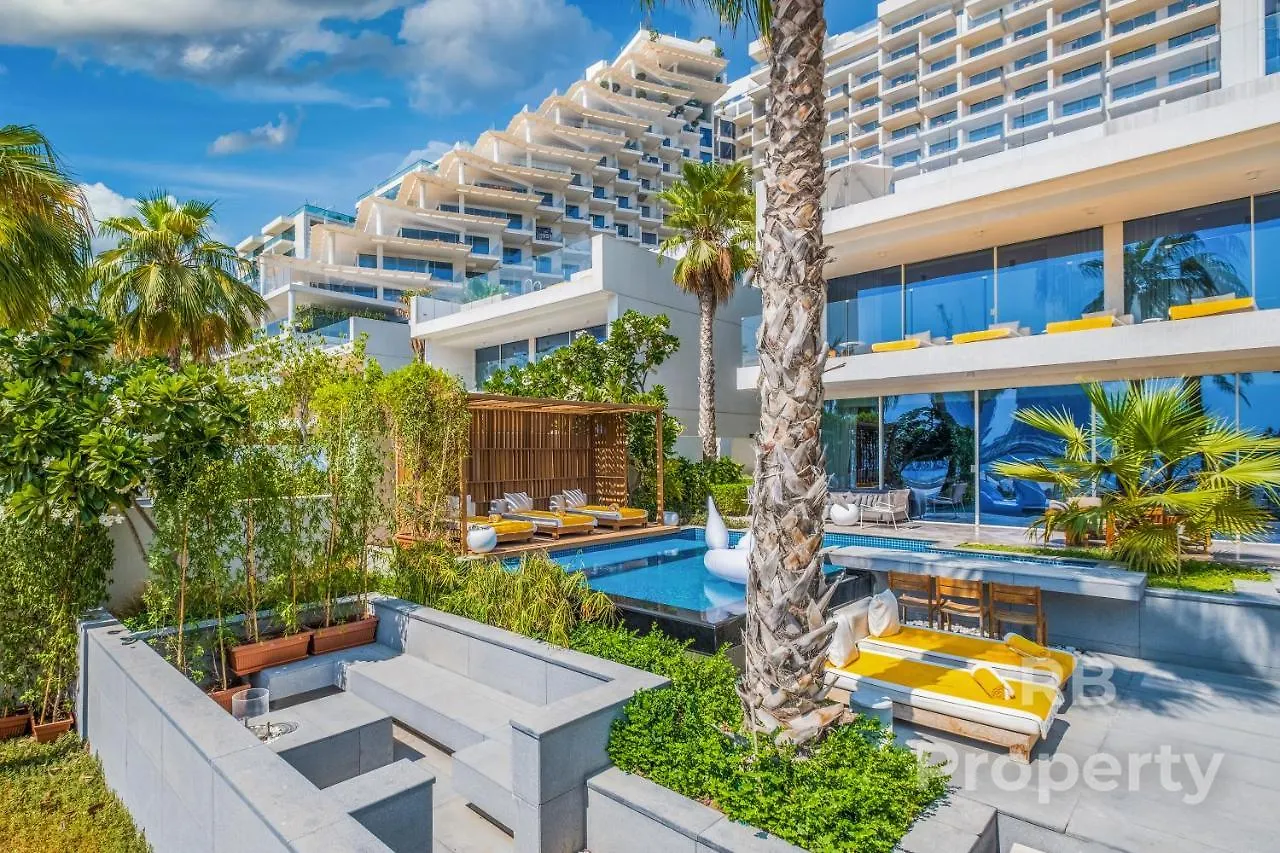 Five Palm Beach Villa - Three Floors, Private Pool, Jacuzzi Dubai