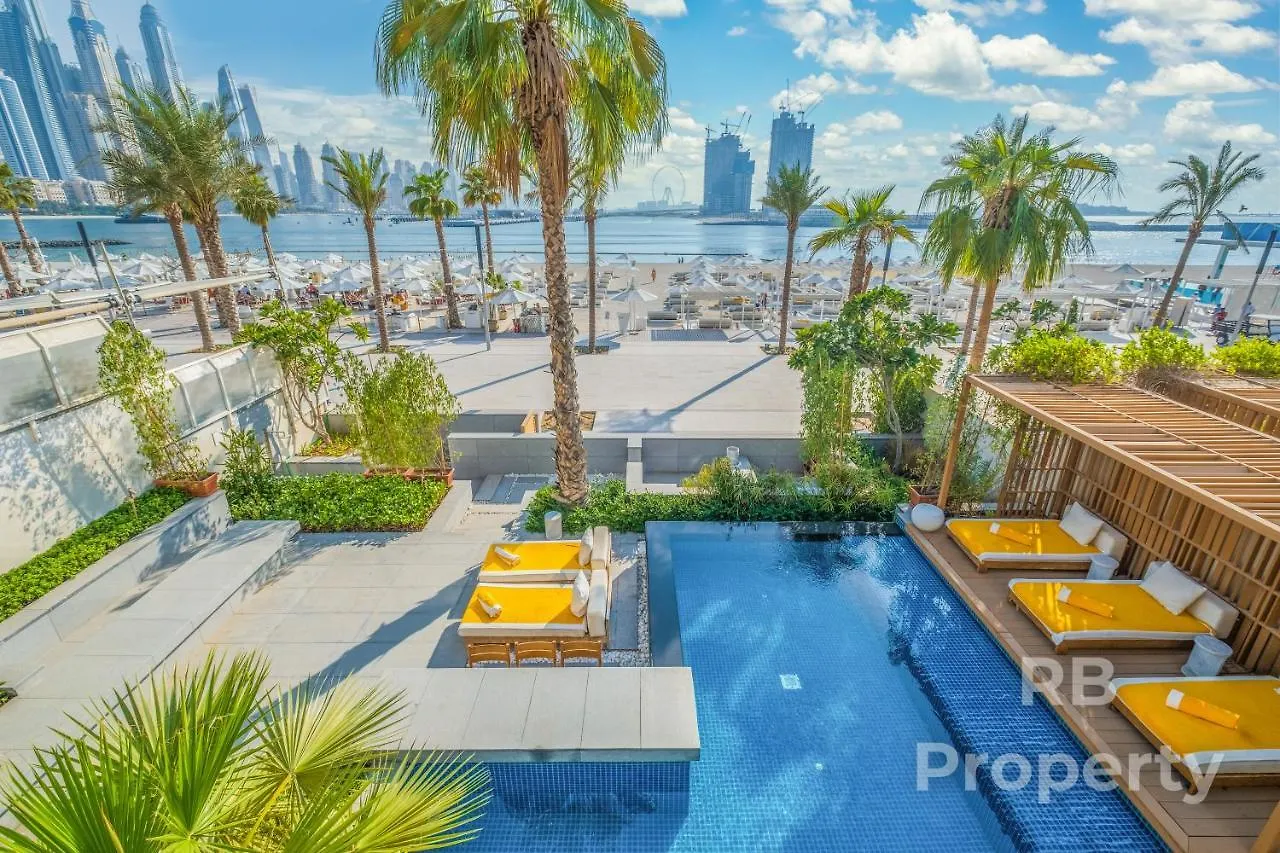 Five Palm Beach Villa - Three Floors, Private Pool, Jacuzzi Dubai
